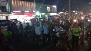 Usai Debat Ke 3 Berakhir Pasangan Martinus Agus Melakukan Longmarch Dari RRI Menuju Posko Pemenangan Kelurahan Morgo