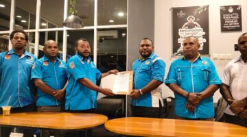 Langkah Awal Menuju Sejarah: DPD KNPI Papua Tengah Serahkan SK Panitia Musda I