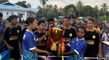 Anggota DPRK Nabire Apresiasi Turnamen Futsal Antar Kampung se-Nabire Timur PNTB Cup 2025