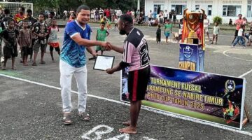 Anggota DPRK Nabire Apresiasi Turnamen Futsal Antar Kampung se-Nabire Timur PNTB Cup I Tahun 2025