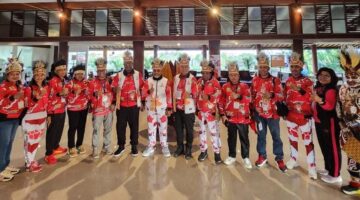 Wakil gubernur Papua Tengah Deinas Geley dan bupati mimika Warnai Pembukaan FORNAS VIII di NTB”