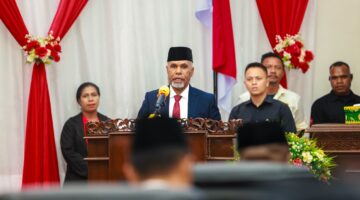 Wakil Gubernur Papua Tengah Sampaikan Pendapat Akhir Pemerintah pada Pengesahan Tiga Raperda