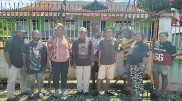 Pemalangan UPTD Puskesmas Yaro Berlanjut, Yosepa Yoani: “Sampai Dibayar Baru Saya Buka”