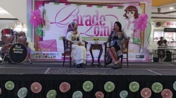 Gagasan Inklusif Maria Yetiasaputri Gemparkan UNS: Program Pemberdayaan Disabilitas Dapat Standing Ovation Peserta