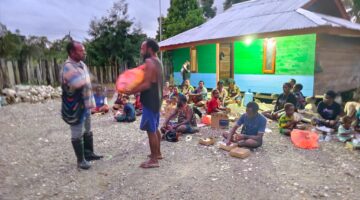 Sosialisasi Kamtibmas Jelang 1 Desember, Tokoh Adat dan Warga Kampung Lani Nyatakan Dukungan terhadap Program Pemerintah