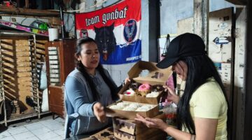 DK Donat Gunung Batu Curi Perhatian Pecinta Kuliner, Pelanggan Asal Papua Puji Kelembutan dan Variasi Topping