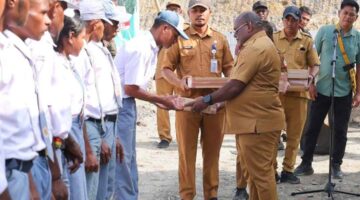 Gubernur Meki Nawipa Mulai Kunker Ketiga ke Intan Jaya, Pastikan Pendidikan dan Infrastruktur Jadi Prioritas